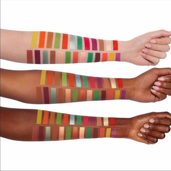 Limited Edition ABH Norvina Vol. 3 Palette - Picture 6 of 7